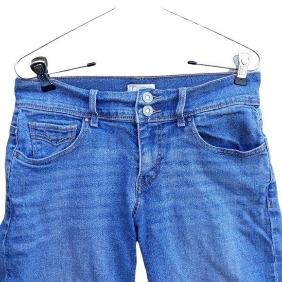 Levi's Shorts Womens 4 515 Bermuda Cuffed Hem Light Wash Long Jeans 5 Pocket - Picture 6 of 10